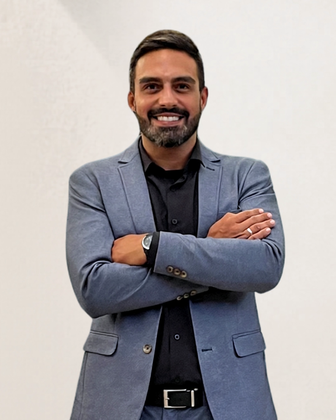 Retrato profissional de Júnior Simão